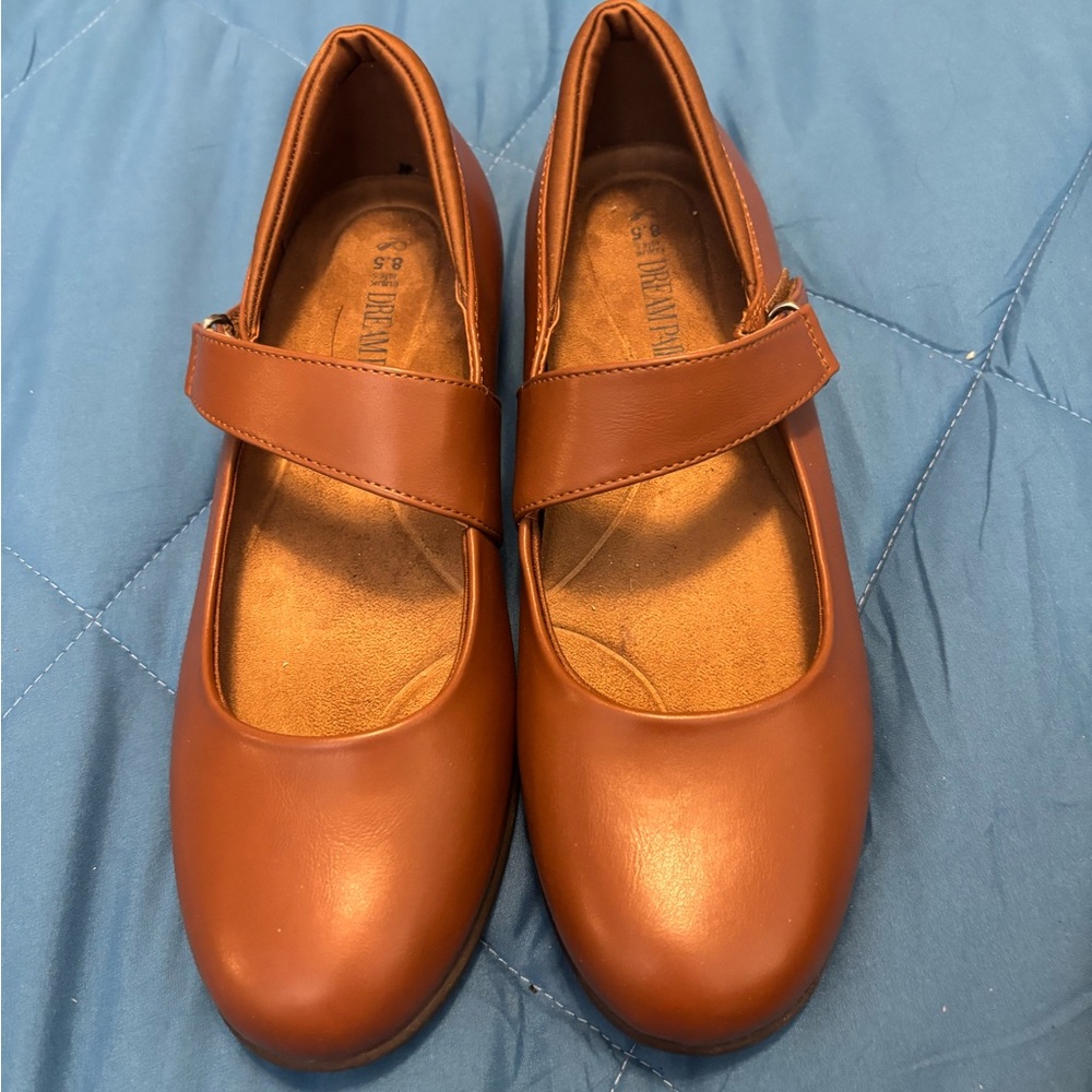 Dream Pairs Tan Flats